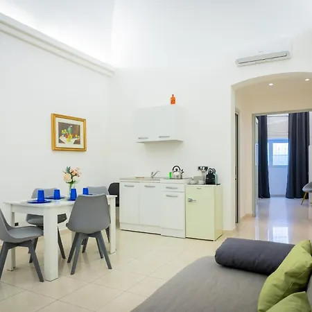 Antica Dimora Capruzzi * باري